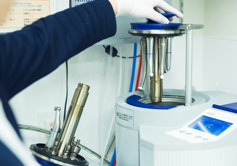 DACユニバーサル